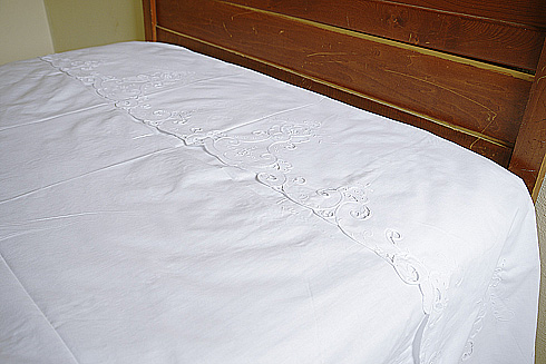 Full Size. Top Sheet. Imperial Embroidery. 76" x 90"
